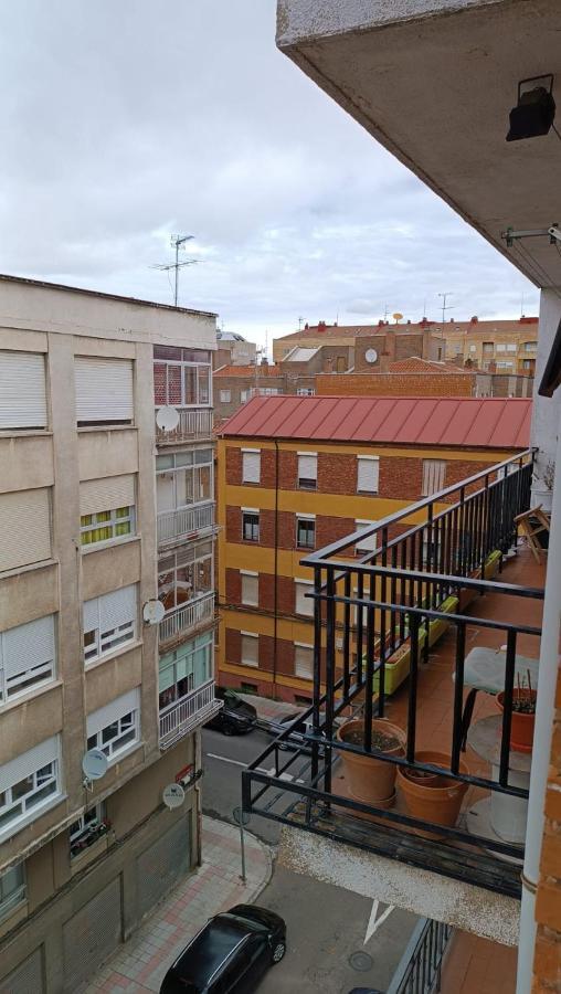Moderno Apartamento Cerca Del Centro En León Buitenkant foto